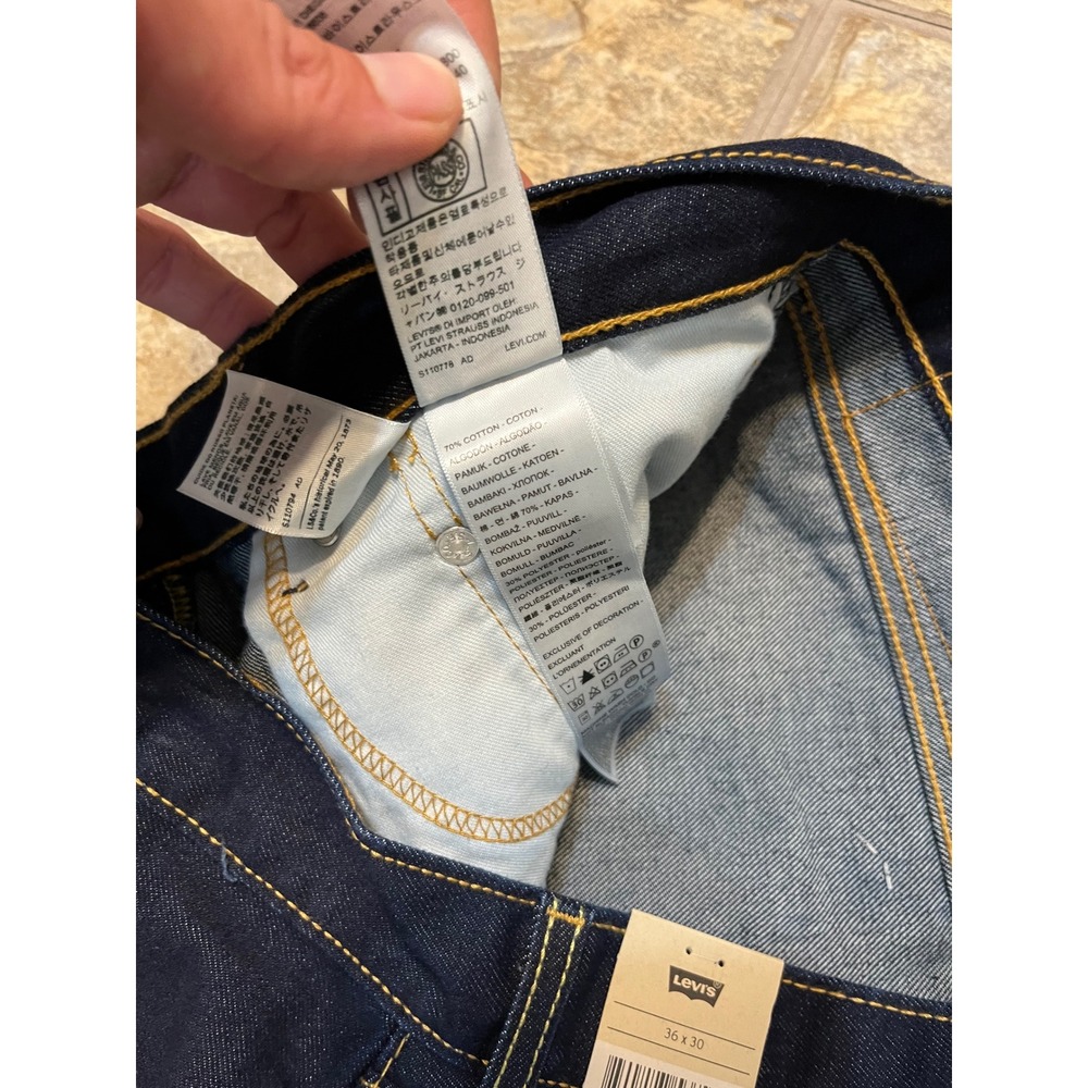 Levi's 505 Regular Fit Jeans Mens 36x30 Dark Indigo NWT Straight Leg - Picture 6 of 10